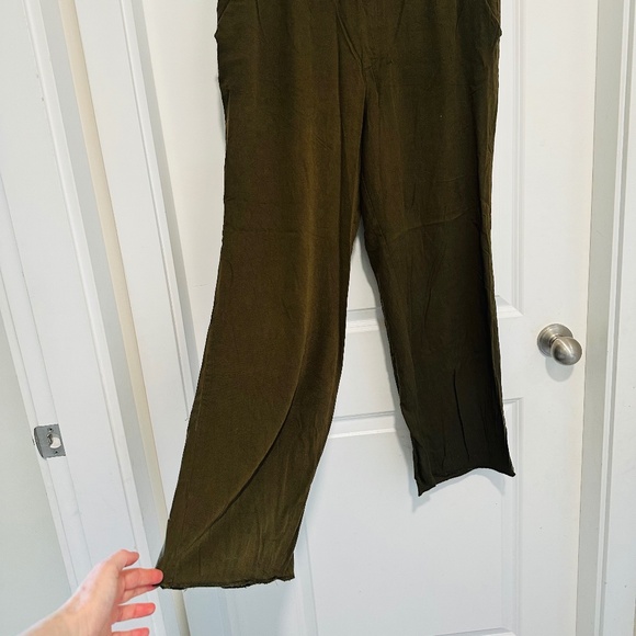 Old Navy | Pull On Straight Leg Ankle Length Pant Olive Green with Pockets - Picture 7 of 12